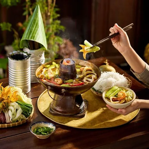 Mặn Mòi (Торжественный банкет).