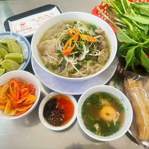 Phở Hoàng (Nguyen Tri Phuong Street)