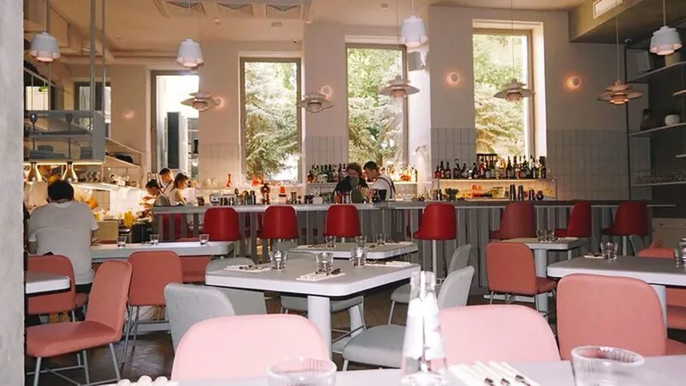 Happy End Bar & Kitchen