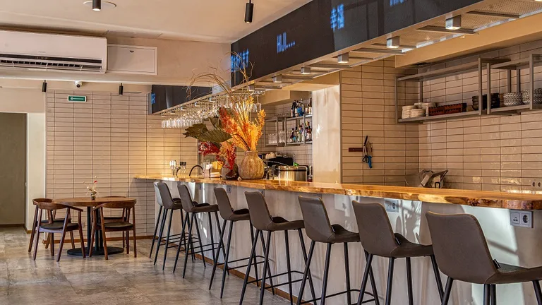 HIJI IZAKAYA-BAR