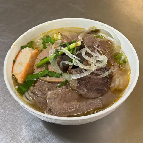 Lê Gia Khang (Ngũ Hành Sơn)