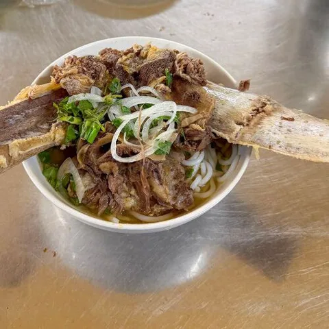 Lê Gia Khang (Ngũ Hành Sơn)