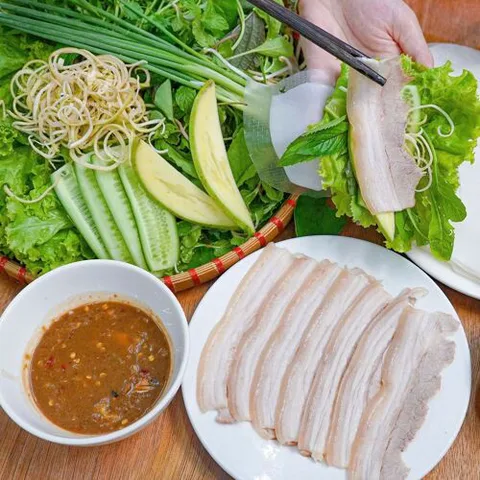 Nam Hìn (Phan Thanh Street)