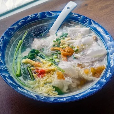 Bai Nian Hun Tun Lao Dian