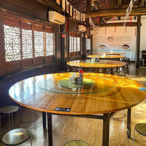 Rong Jia Xiao Chi (Ziyang Street)