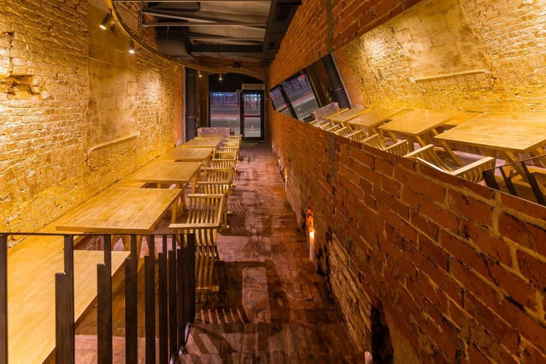 Hydra Bar