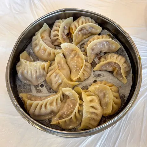 San Xing Yang Rou Guan