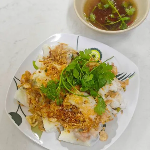 Bánh Cuốn Gia Truyền Thanh Vân (Hang Ga Street)