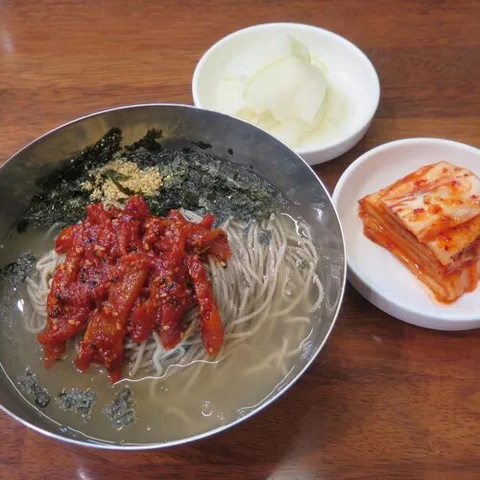 Yangyang Memil Makguksu