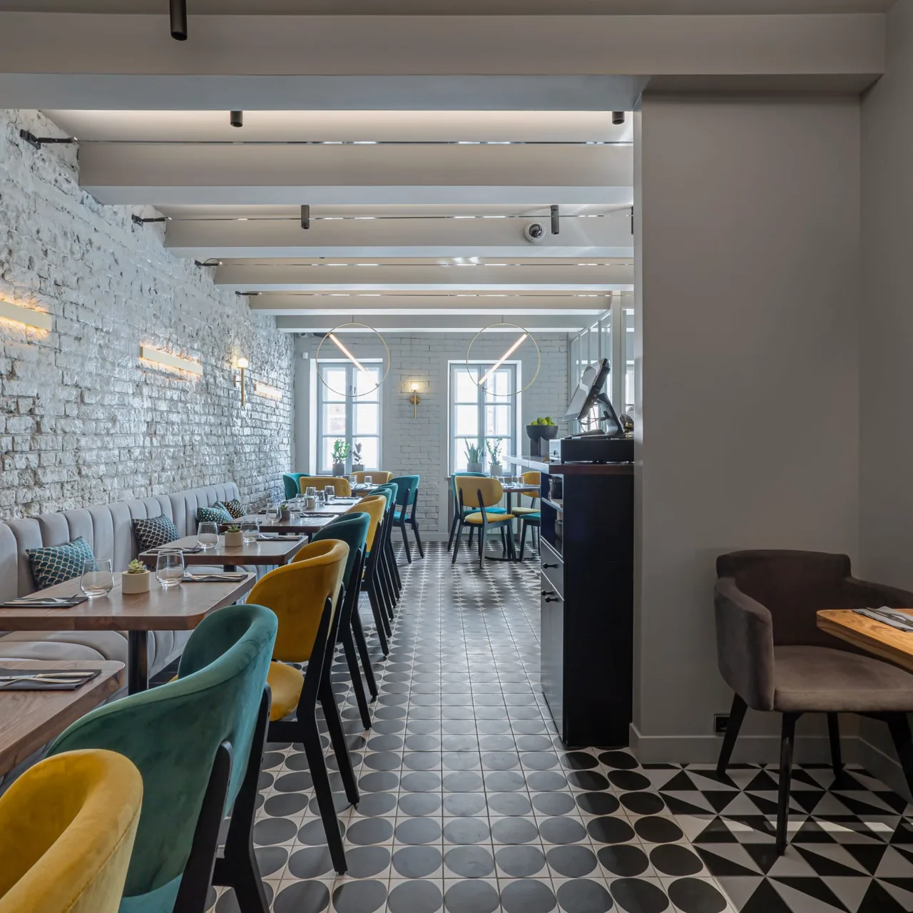 Joon Asiain Restaurant & Bar