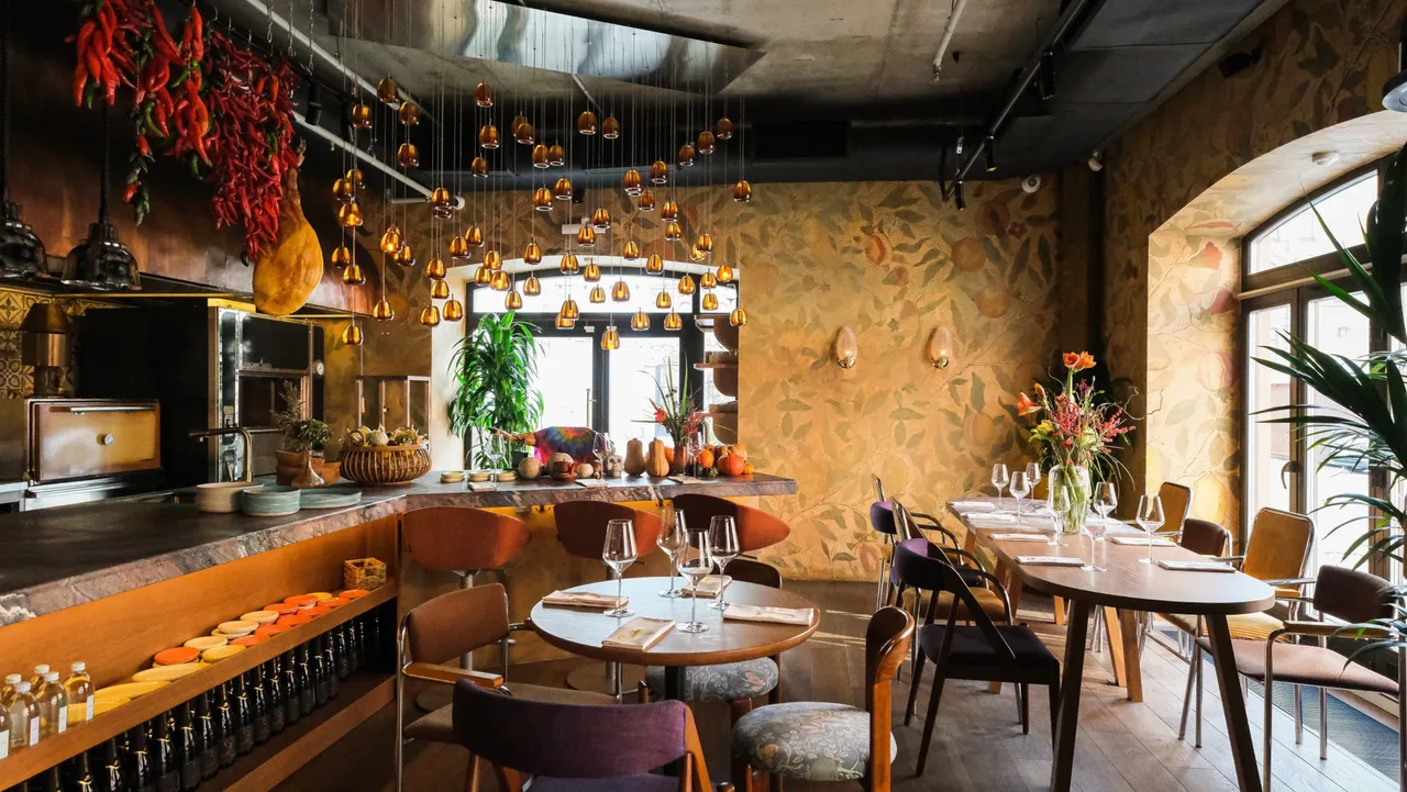 JUAN CANTINA ESPANOLA