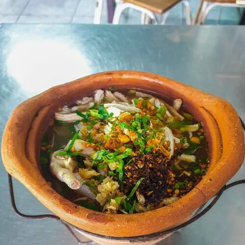 Pranom Shredded Chicken Noodles (Tha Wasukri)