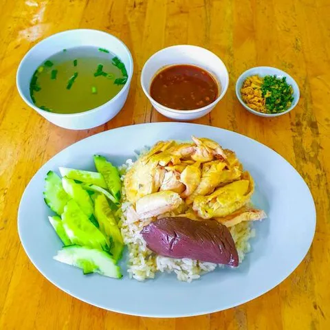 Dan Chicken Rice (San Sai)