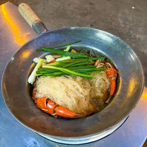 Somsak Pu Ob (Charoen Rat)