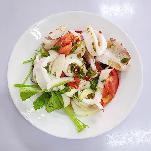 Ann Tha Din Daeng
