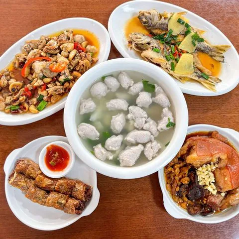 Guo Gong Fan Dian