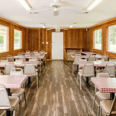 Goldee’s Bar-B•Q