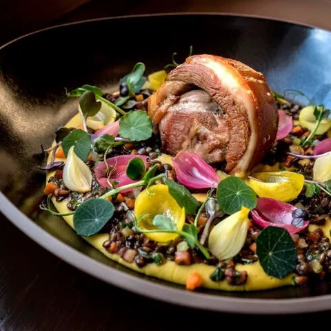Macok Bistro