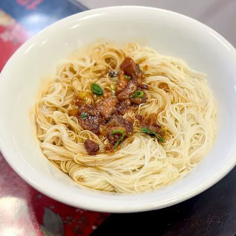 Fu Din Wang (Central)