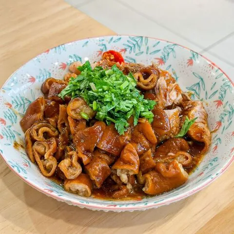 Guang Xing Pork Knuckle