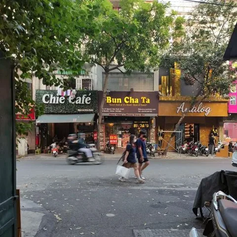 Bun Cha Ta (Nguyen Huu Huan Street)