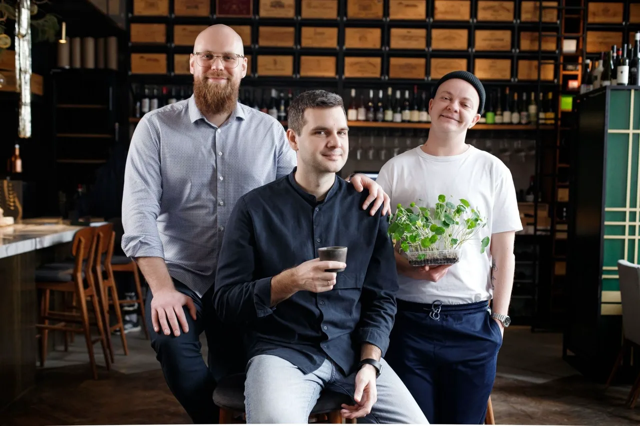 LEO wine & kitchen