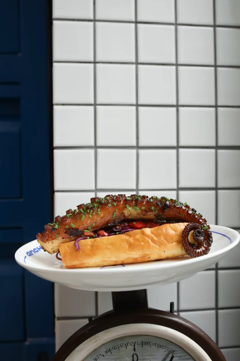 Anchovy's club