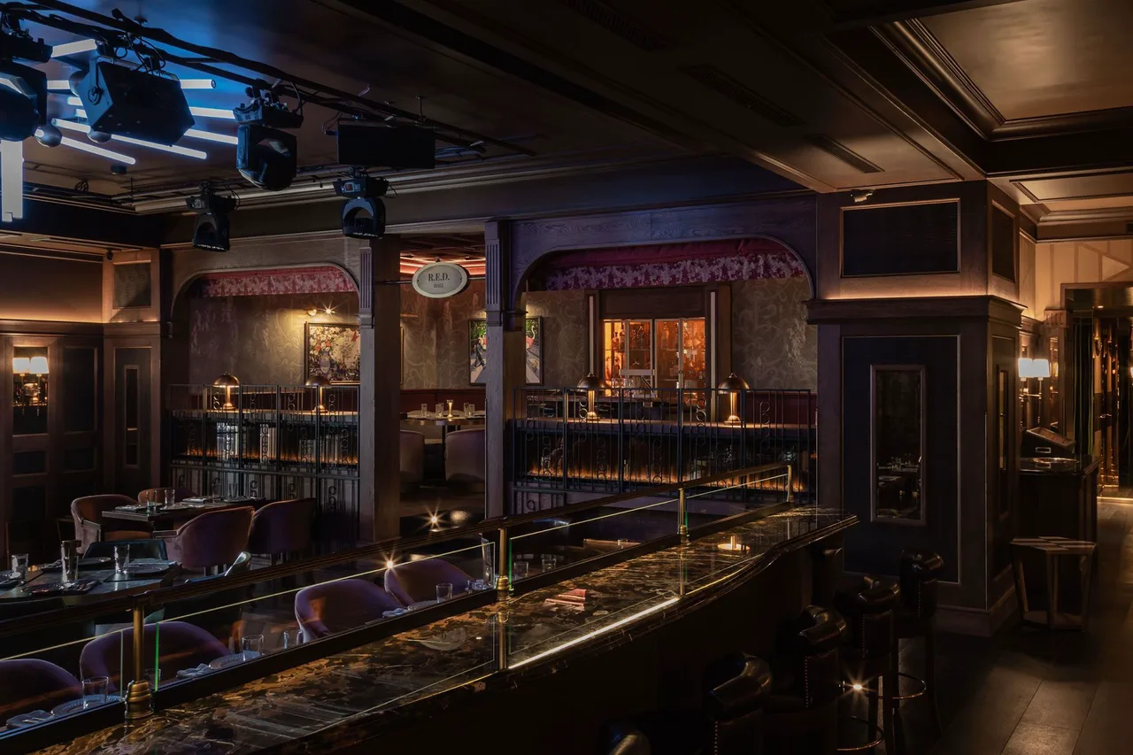 Bar London