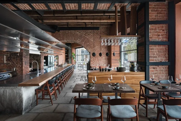 Lucky Izakaya bar